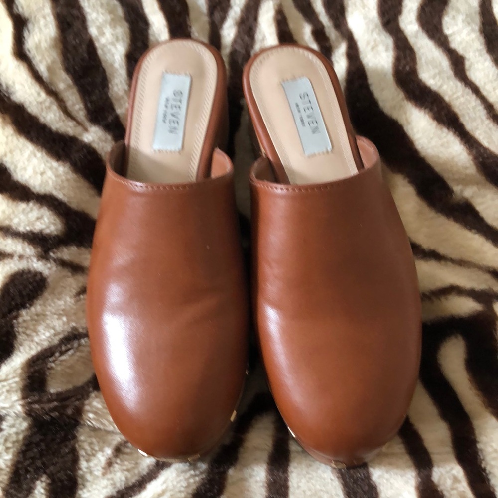 Steve Madden Clogs , Excellent Condition , Size 7… - image 1
